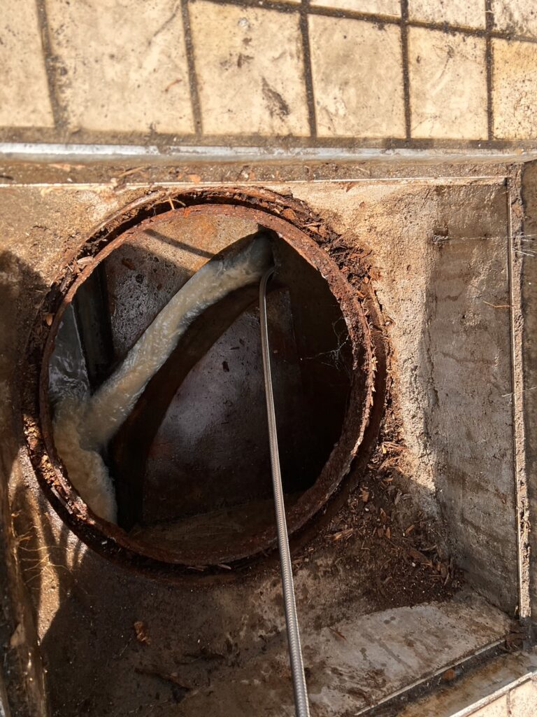 マンション排水管詰まり修理
