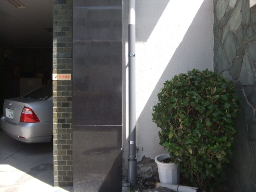 豊田市雨水管破損