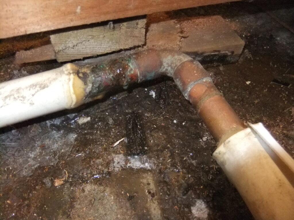 名古屋市給湯配管漏水